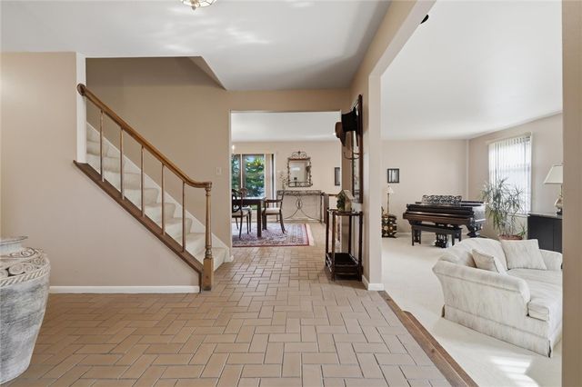 124 Windsor Court, Monroeville, PA 15146
