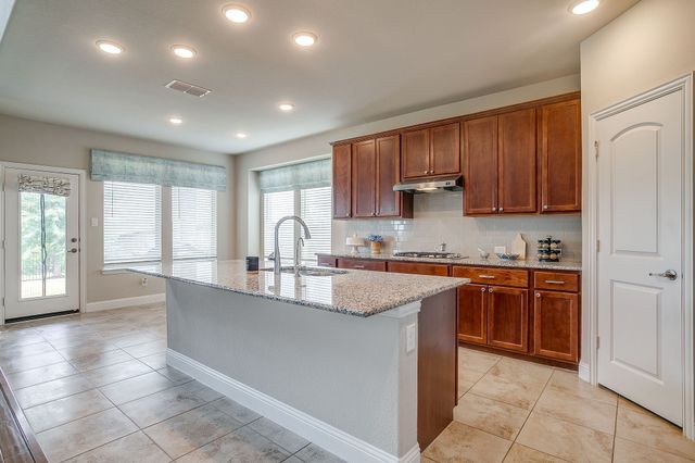 9620 Abington Avenue, Fort Worth, TX 76131