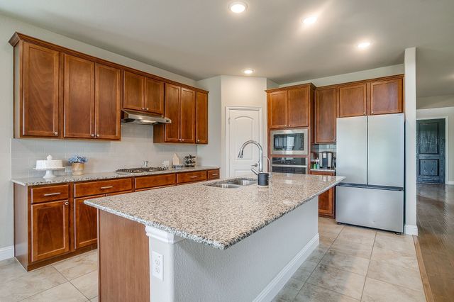 9620 Abington Avenue, Fort Worth, TX 76131