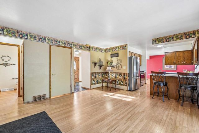 205 Fox Glen ROAD, Fredonia, WI 53021