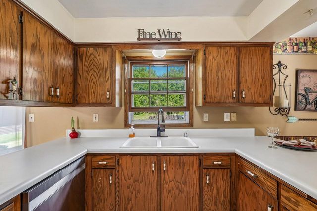 205 Fox Glen ROAD, Fredonia, WI 53021