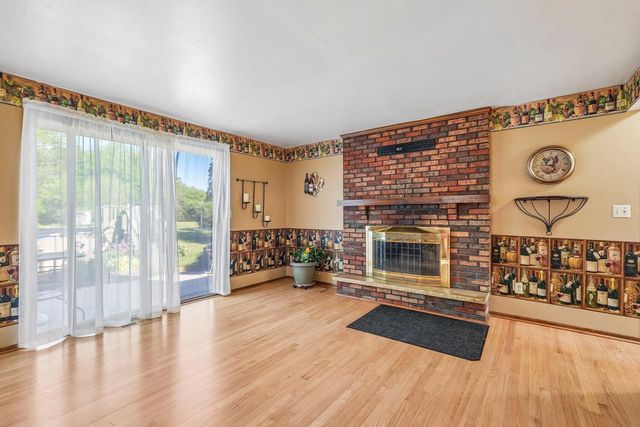 205 Fox Glen ROAD, Fredonia, WI 53021
