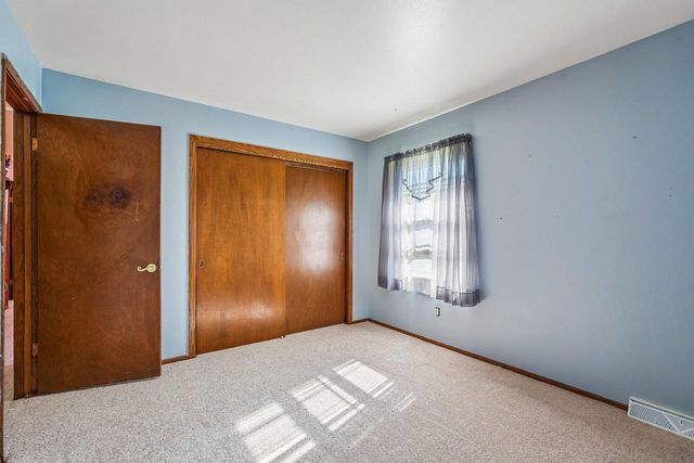 205 Fox Glen ROAD, Fredonia, WI 53021
