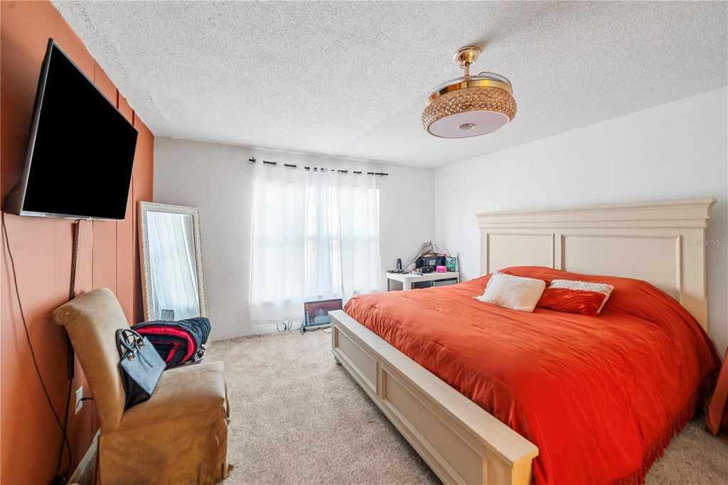 Image 25 of property listing at 12965 TRIBUTE DRIVE, Riverview, FL 33578