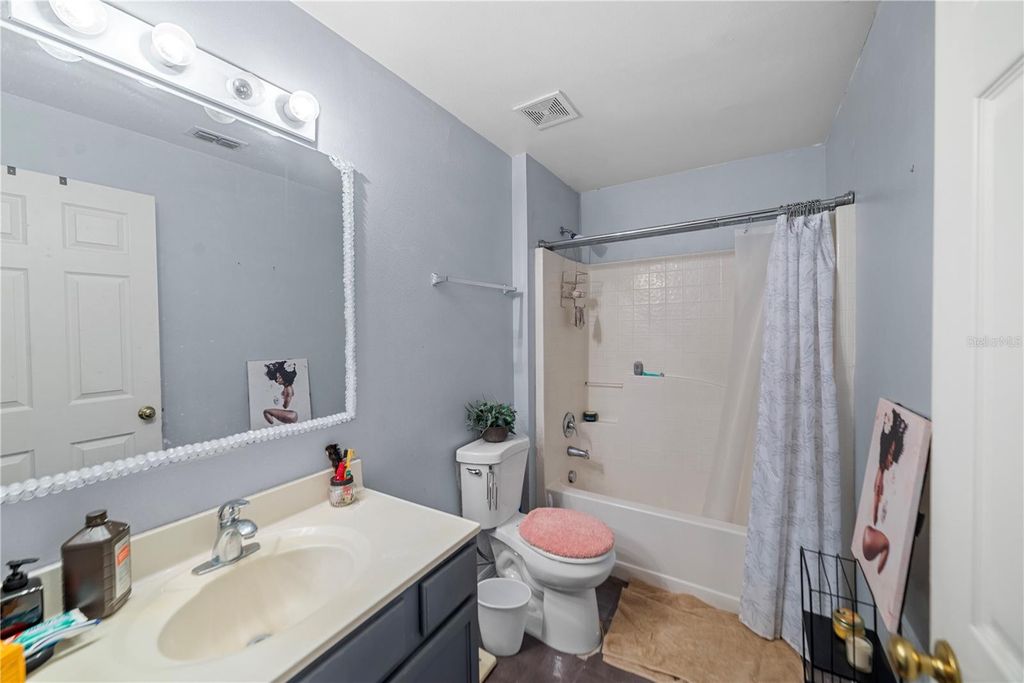 Image 33 of property listing at 12965 TRIBUTE DRIVE, Riverview, FL 33578