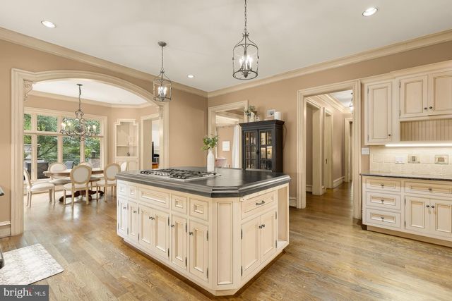 606 KENTLAND DR, Great Falls, VA 22066