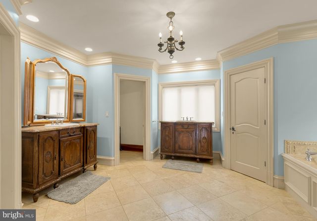 606 KENTLAND DR, Great Falls, VA 22066
