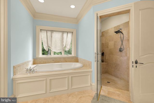 606 KENTLAND DR, Great Falls, VA 22066
