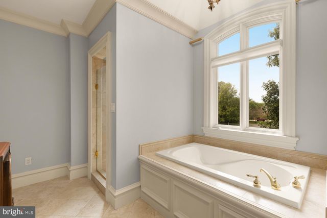 606 KENTLAND DR, Great Falls, VA 22066