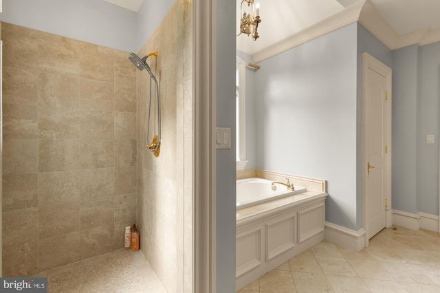 606 KENTLAND DR, Great Falls, VA 22066