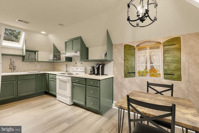 606 KENTLAND DR, Great Falls, VA 22066