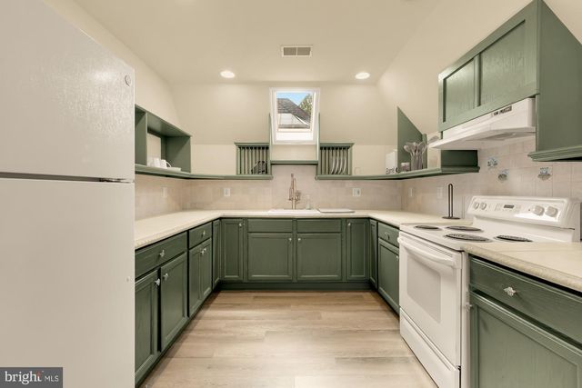 606 KENTLAND DR, Great Falls, VA 22066