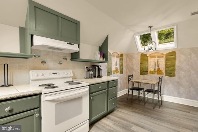 606 KENTLAND DR, Great Falls, VA 22066