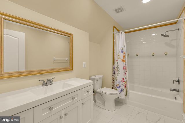 606 KENTLAND DR, Great Falls, VA 22066