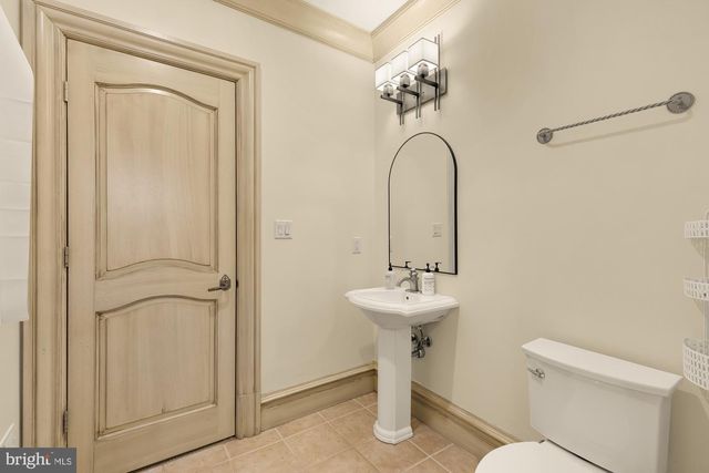 606 KENTLAND DR, Great Falls, VA 22066