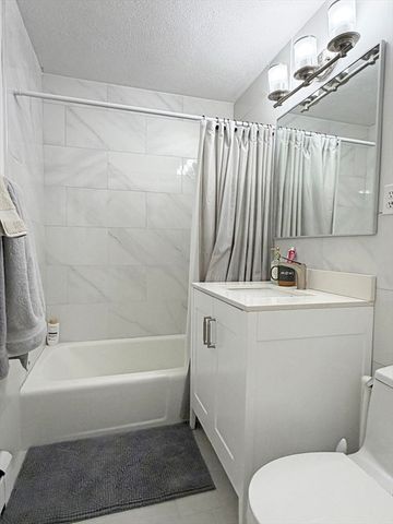1077 Chestnut St 8, Newton, MA 02464