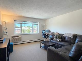 1077 Chestnut St 8, Newton, MA 02464