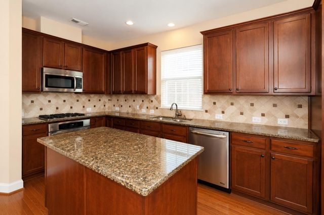 2711 Kestrel Trace Lane, Katy, TX 77494