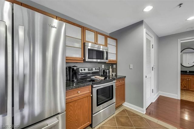 30 Strada Di Villaggio 205, Henderson, NV 89011