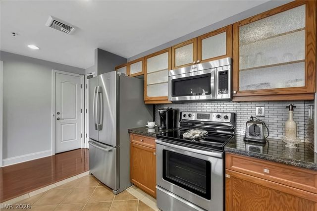 30 Strada Di Villaggio 205, Henderson, NV 89011