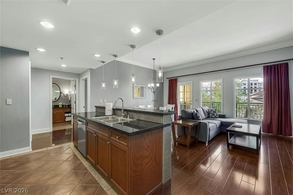 30 Strada Di Villaggio 205, Henderson, NV 89011