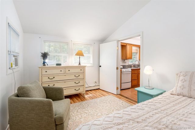 141 W Neck Road, Southampton, NY 11968