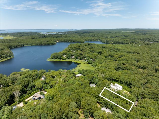 141 W Neck Road, Southampton, NY 11968