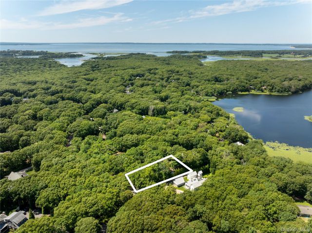 141 W Neck Road, Southampton, NY 11968