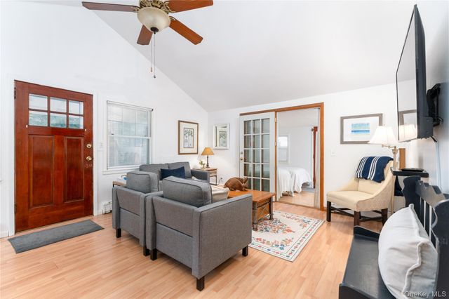 141 W Neck Road, Southampton, NY 11968