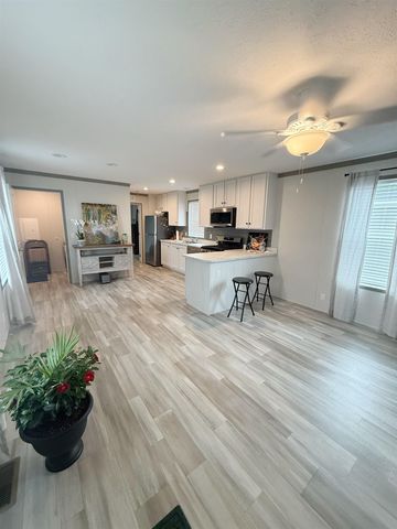 1178 Ironstone Drive, Mount Pleasant, MI 48858