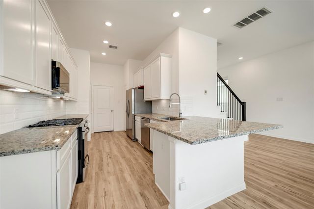 4127 Champlain Way, Iowa Colony, TX 77583