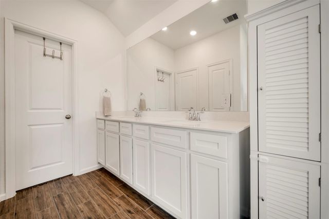 4127 Champlain Way, Iowa Colony, TX 77583