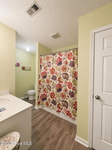 4146 Breezewood Drive Apt 202, Wilmington, NC 28412