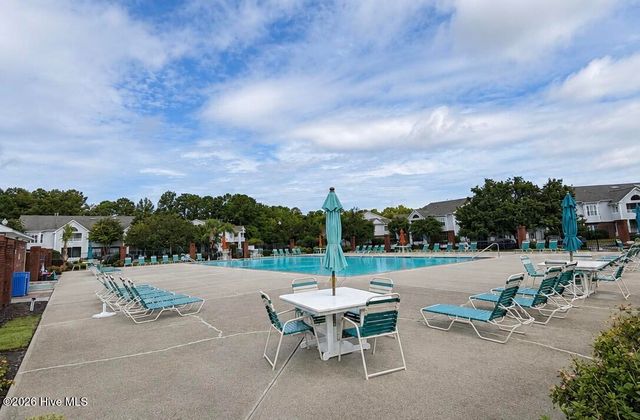 4146 Breezewood Drive Apt 202, Wilmington, NC 28412
