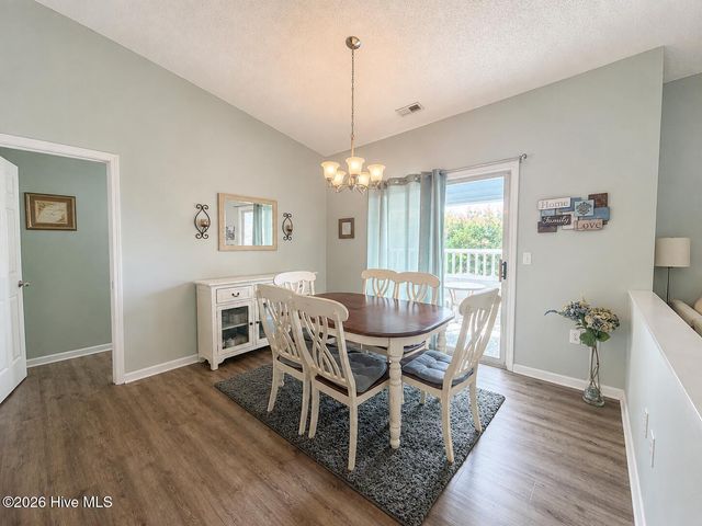 4146 Breezewood Drive Apt 202, Wilmington, NC 28412
