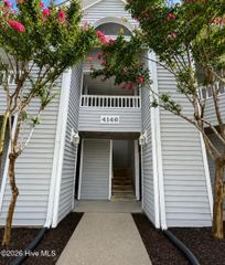 4146 Breezewood Drive Apt 202, Wilmington, NC 28412