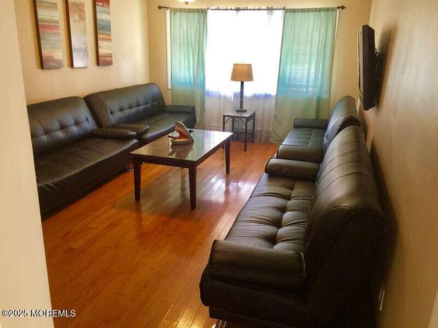 320 Webster Avenue, Seaside Heights, NJ 08751