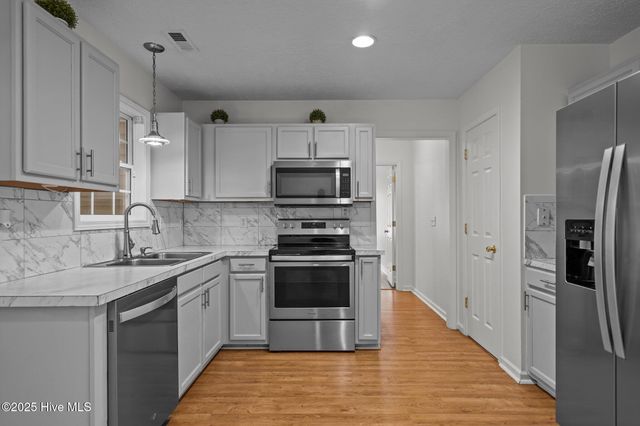 100 Hedingham Court, Wilmington, NC 28412