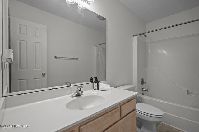 100 Hedingham Court, Wilmington, NC 28412