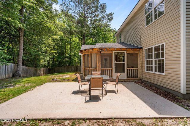 100 Hedingham Court, Wilmington, NC 28412