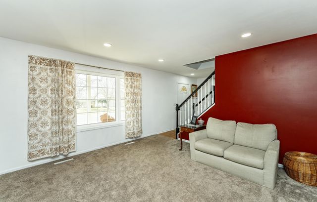 4541 Savannah Drive NW, Rochester, MN 55901