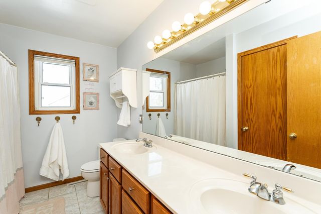 4541 Savannah Drive NW, Rochester, MN 55901