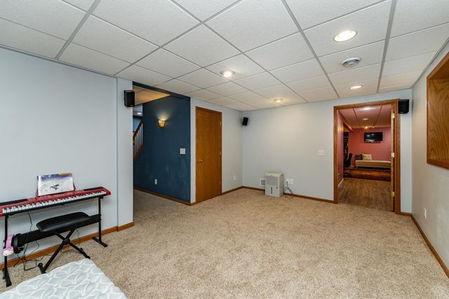 4541 Savannah Drive NW, Rochester, MN 55901