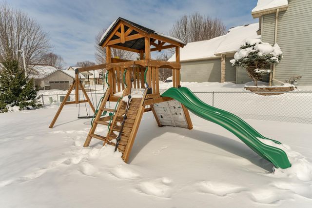 4541 Savannah Drive NW, Rochester, MN 55901