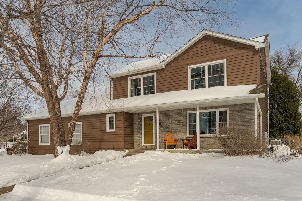 4541 Savannah Drive NW, Rochester, MN 55901