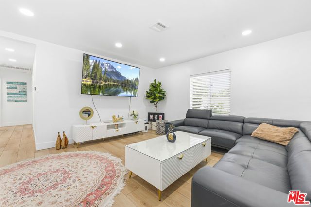 10214 Marcus Avenue, Tujunga (los Angeles), CA 91042