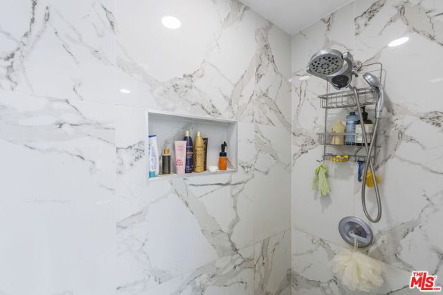 10214 Marcus Avenue, Tujunga (los Angeles), CA 91042