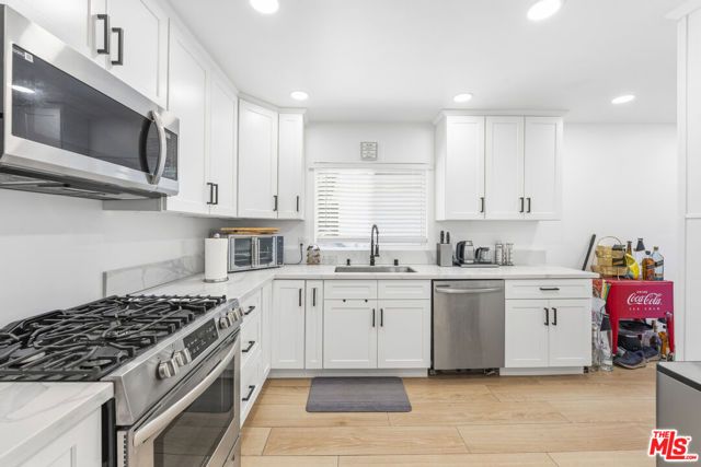 10214 Marcus Avenue, Tujunga (los Angeles), CA 91042