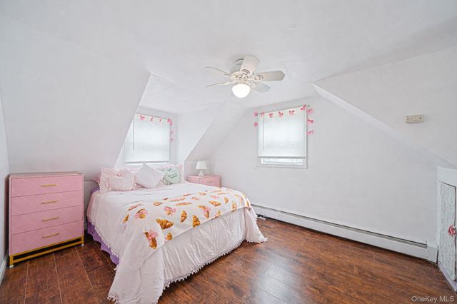 72 Crown Street, Deer Park, NY 11729