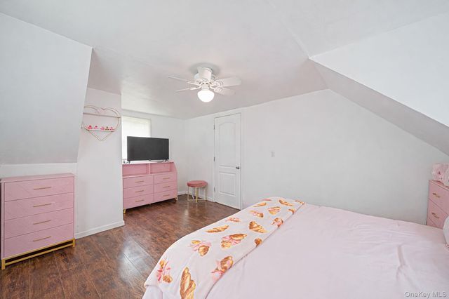 72 Crown Street, Deer Park, NY 11729